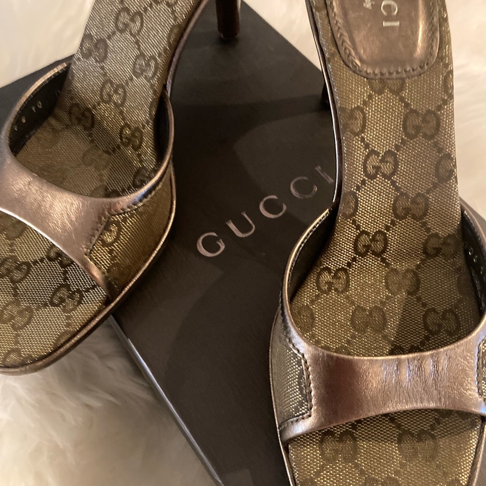 Gucci women heels size 10